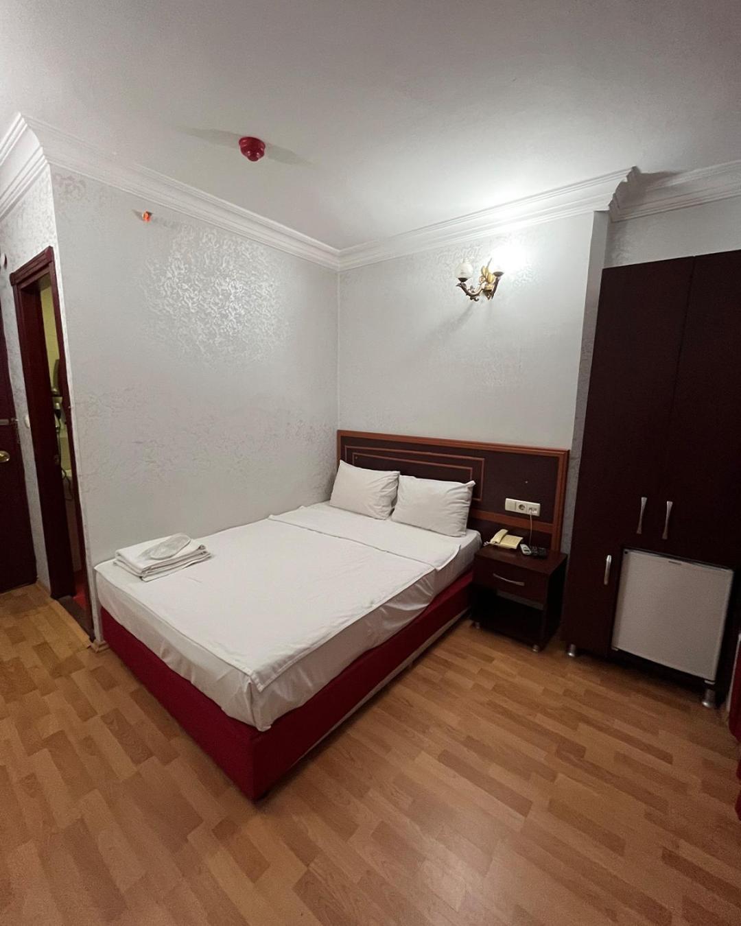 Red White Hotel Istanbul Eksteriør billede