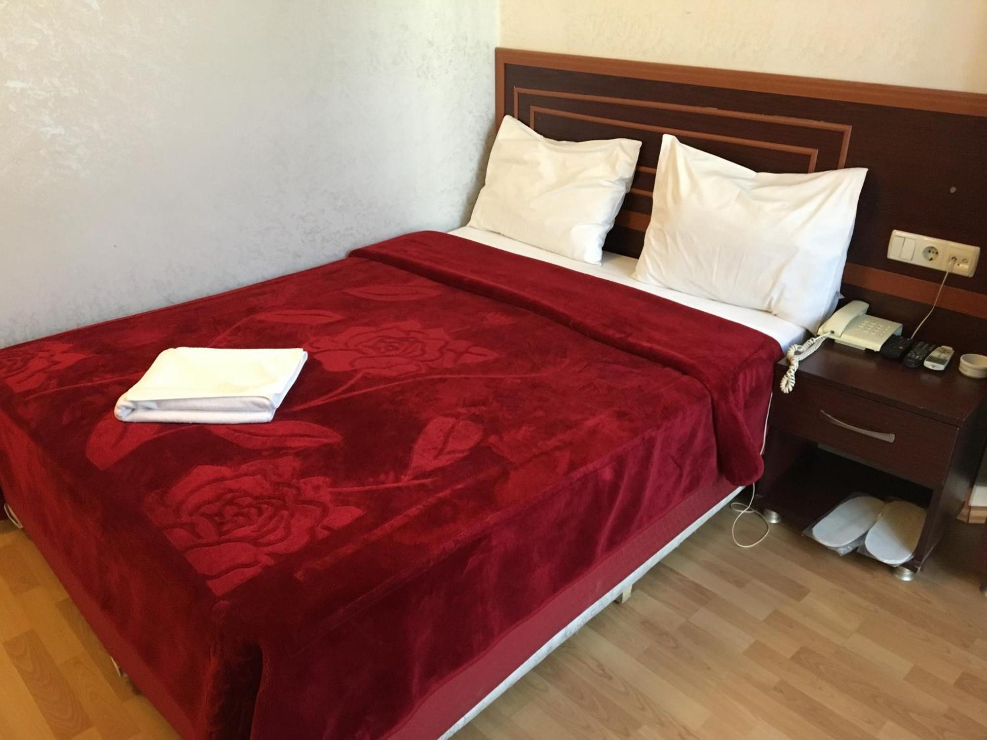 Red White Hotel Istanbul Eksteriør billede