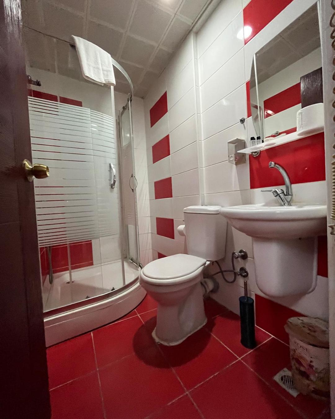 Red White Hotel Istanbul Eksteriør billede